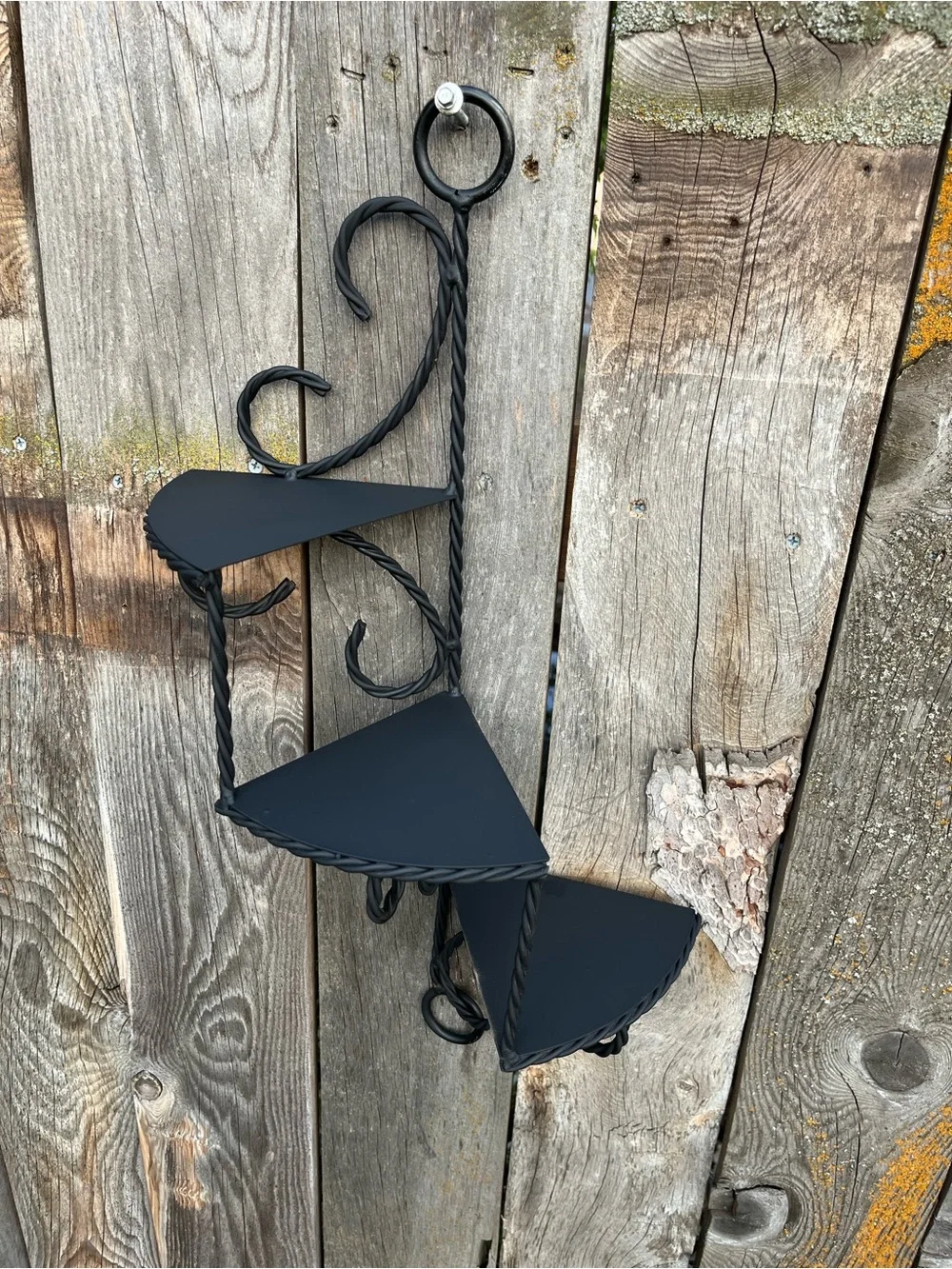 N/A sturdy black